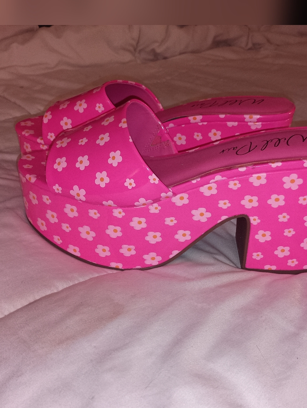 Hot Pink Platform Chunky Sole Open Toe Sandals NWT